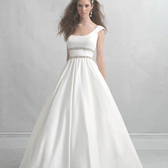 Aline Ballgown Satin Backless Wedding Dress, POCKETS Ivory Scoop Neck SAMPLE - Picture 5 of 11